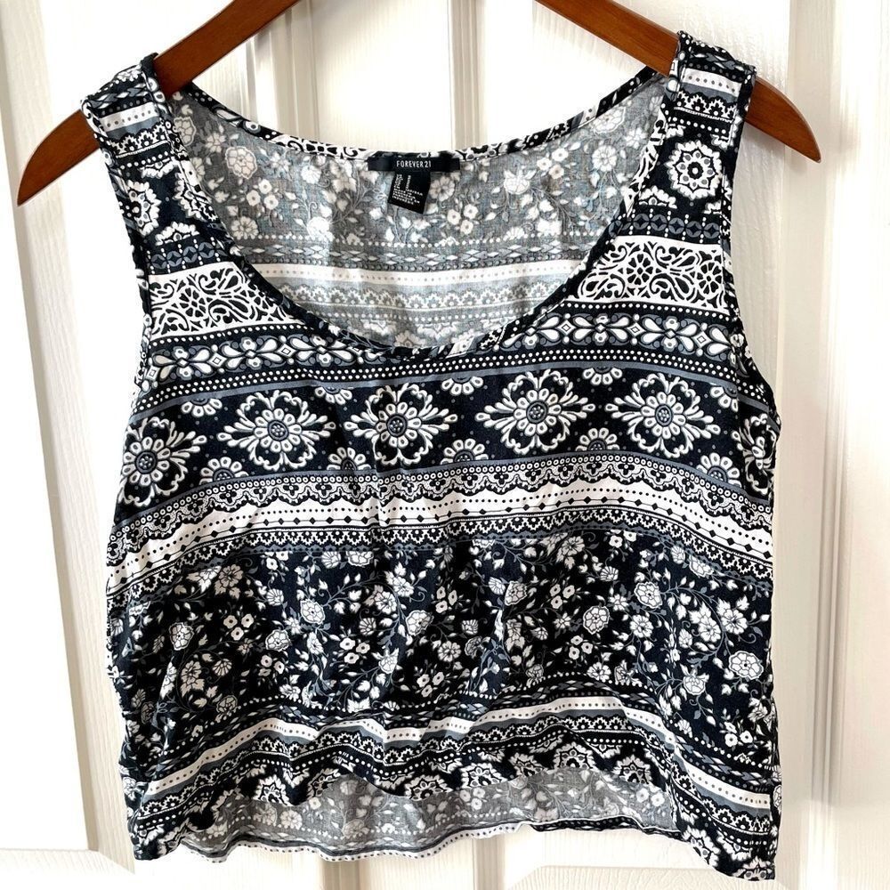 Forever 21 black and white floral cropped tank
